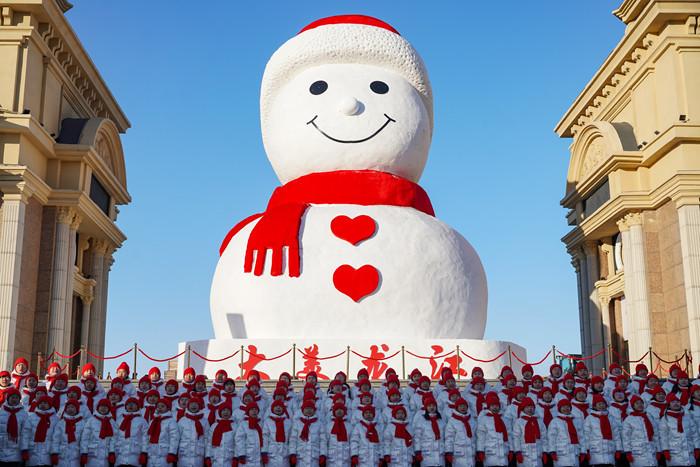 哈爾濱音樂公園網(wǎng)紅“大雪人”回歸